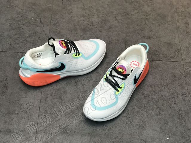 Nike男鞋 耐克全新科技顆粒緩震跑鞋 男女同款  hdx13222